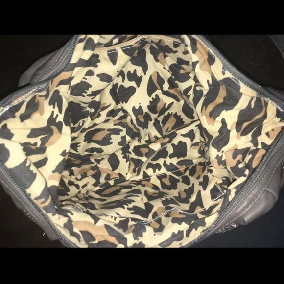 Sparkle grey bow Betsey Johnson purse - Picture 2 of 2